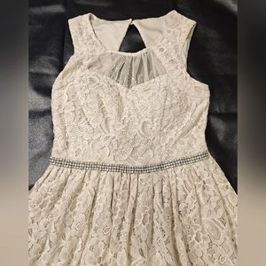 Deb Vintage inspired Lace Dress with Pearl & Rhinestone waist accents Sz 5
